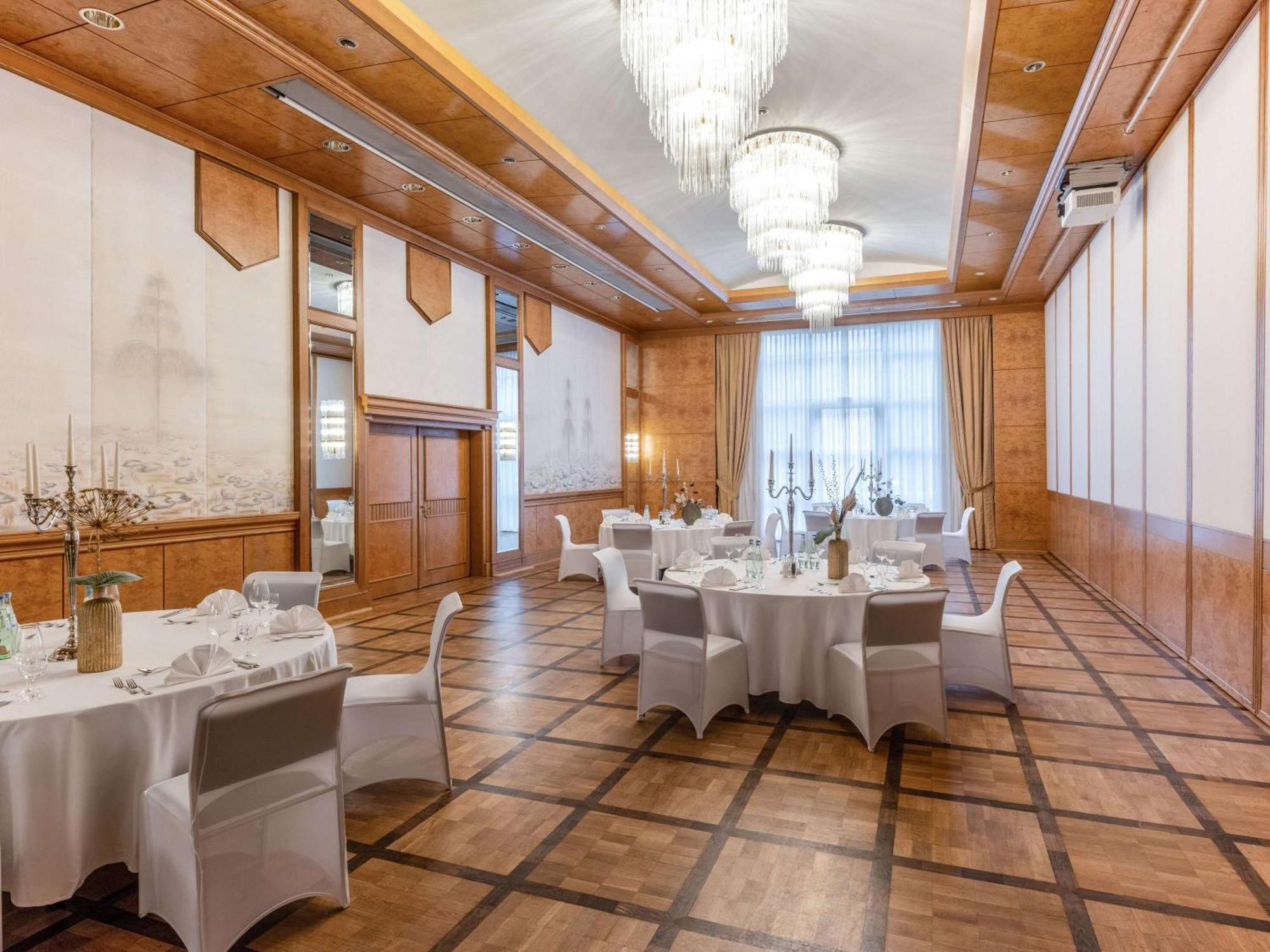 Pullman Fontana 4* Stuttgart