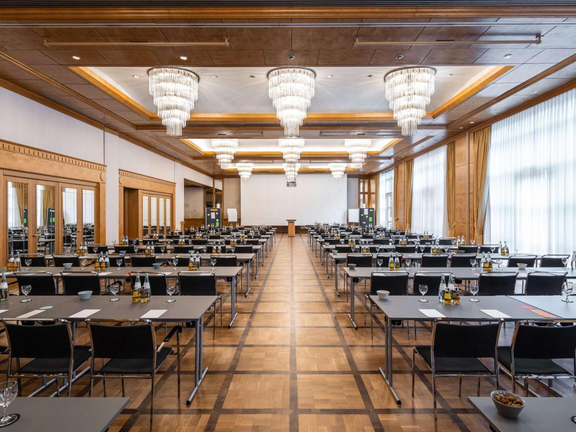 Pullman Fontana Hotel