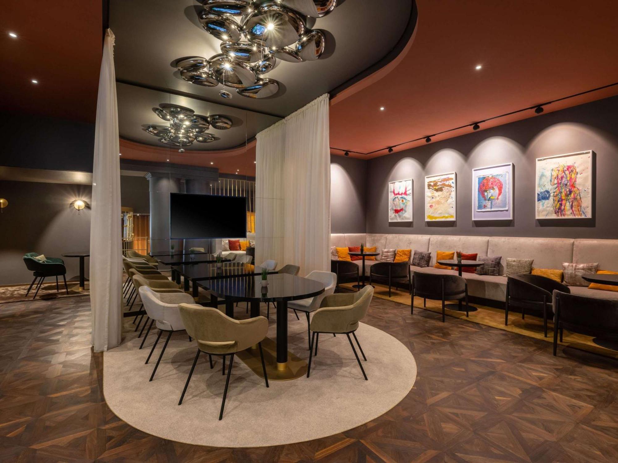 Pullman Fontana Hotel